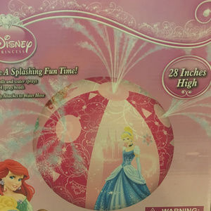 Inflatable ball sprinkler